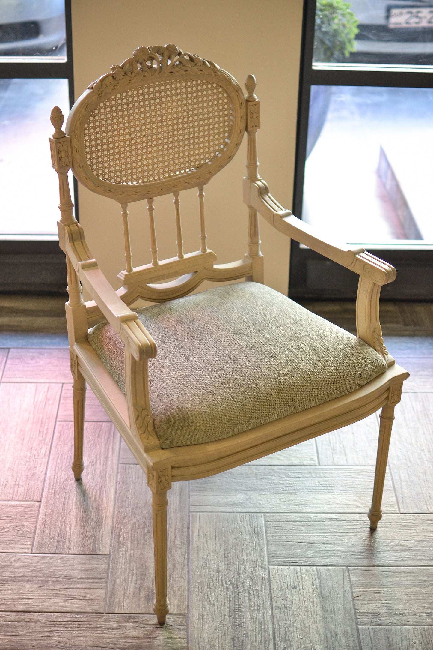 Fauteille with Franton Armchair